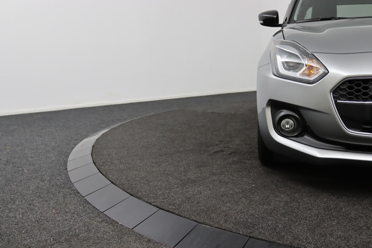 Suzuki Swift - 1.2 Stijl Smart Hybrid 37