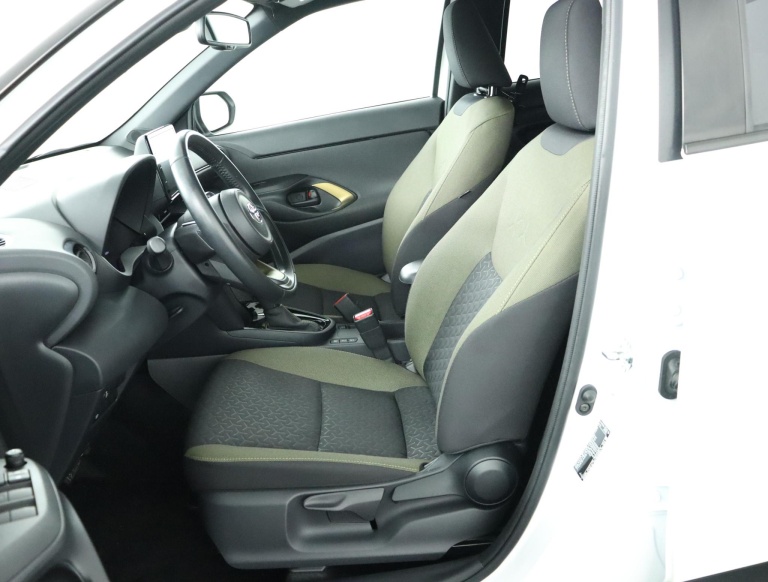 Toyota Yaris Cross - 1.5 Hybrid Explore 17