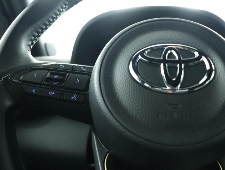 Toyota Yaris Cross - 1.5 Hybrid Explore 19