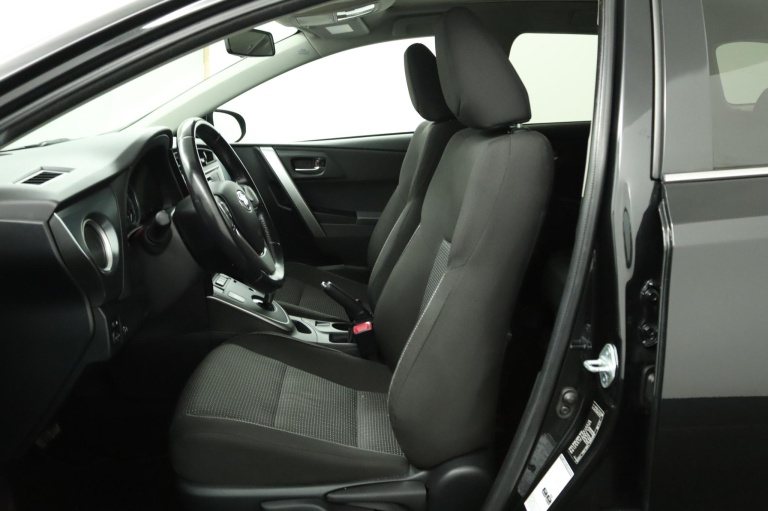 Toyota Auris Touring Sports - 1.8 Hybrid Lease 17
