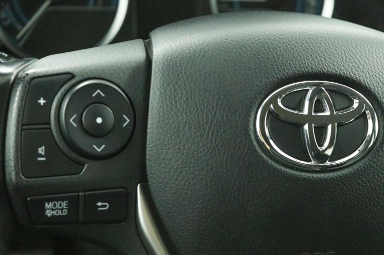 Toyota Auris Touring Sports - 1.8 Hybrid Lease 19