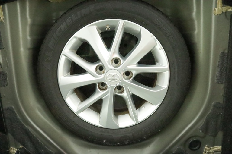 Toyota Auris Touring Sports - 1.8 Hybrid Lease 34