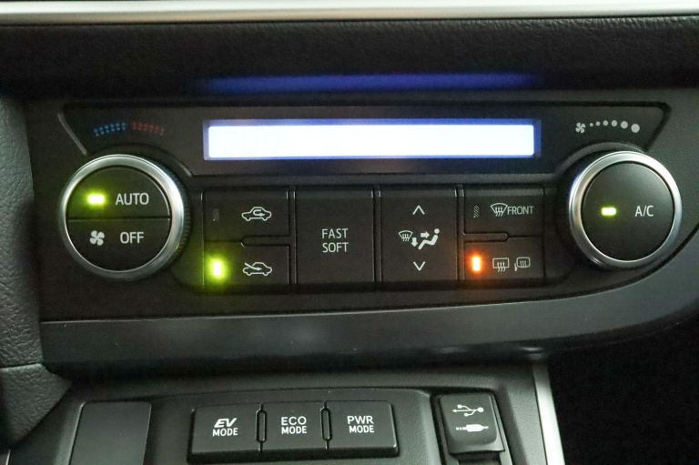 Toyota Auris Touring Sports - 1.8 Hybrid Lease 7