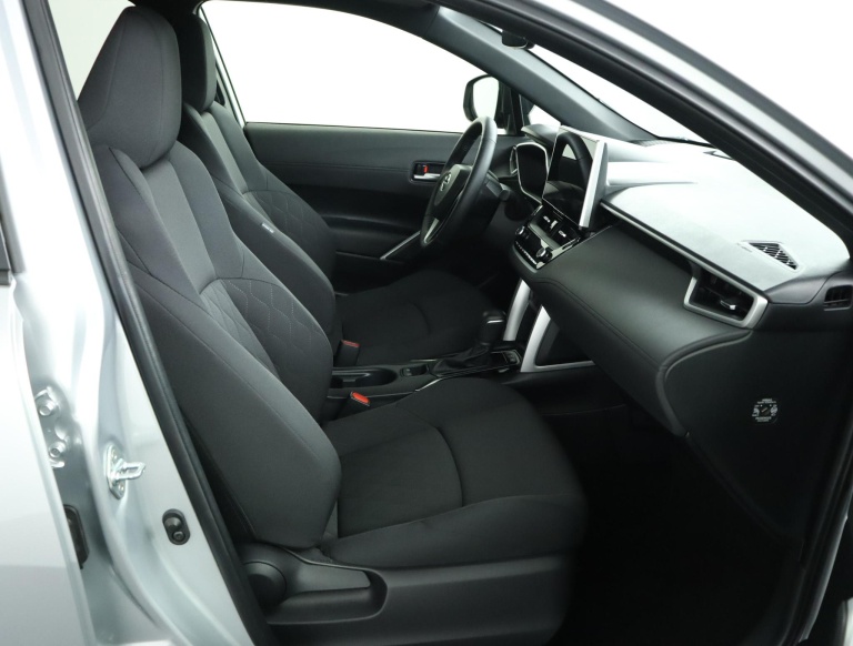 Toyota Corolla Cross - Hybrid 140 Style 22