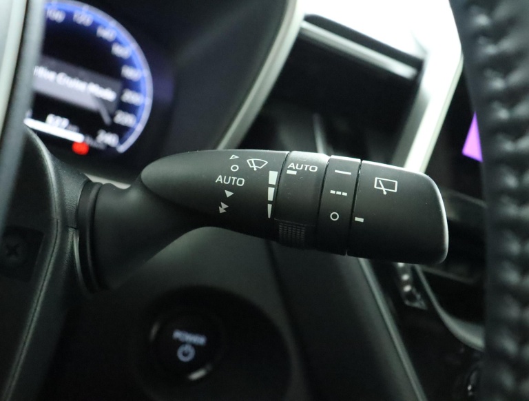Toyota Corolla Cross - Hybrid 140 Style 32