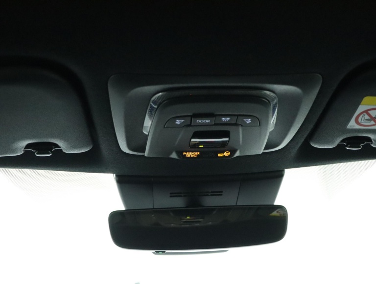 Toyota Corolla Cross - Hybrid 140 Style 33