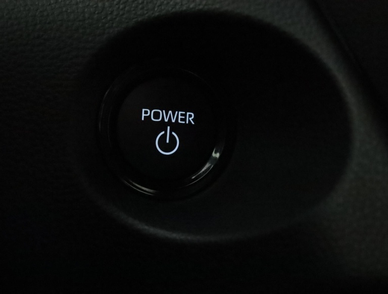 Toyota Corolla Cross - Hybrid 140 Style 46