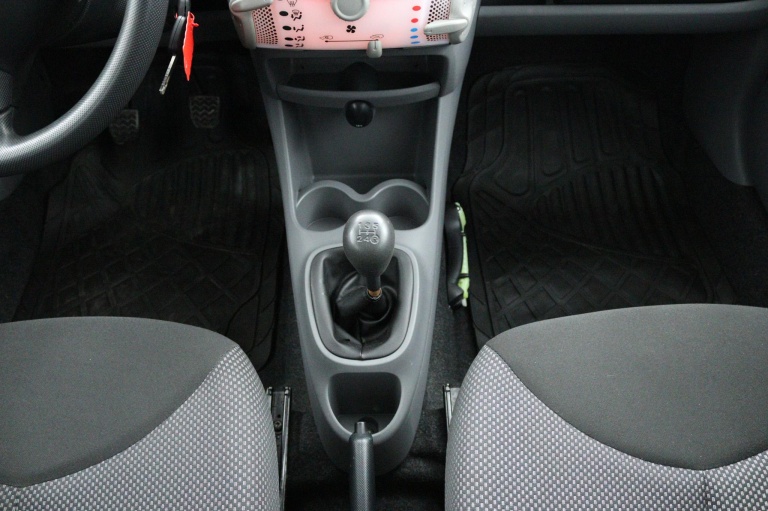 Toyota Aygo - 1.0-12V Comfort Navigator 23
