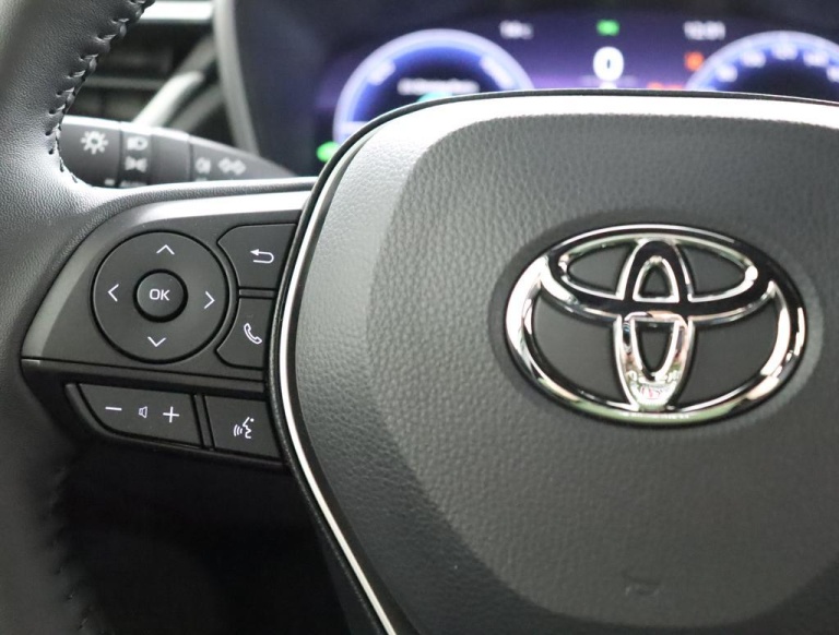 Toyota Corolla Cross - Hybrid 140 Active 15