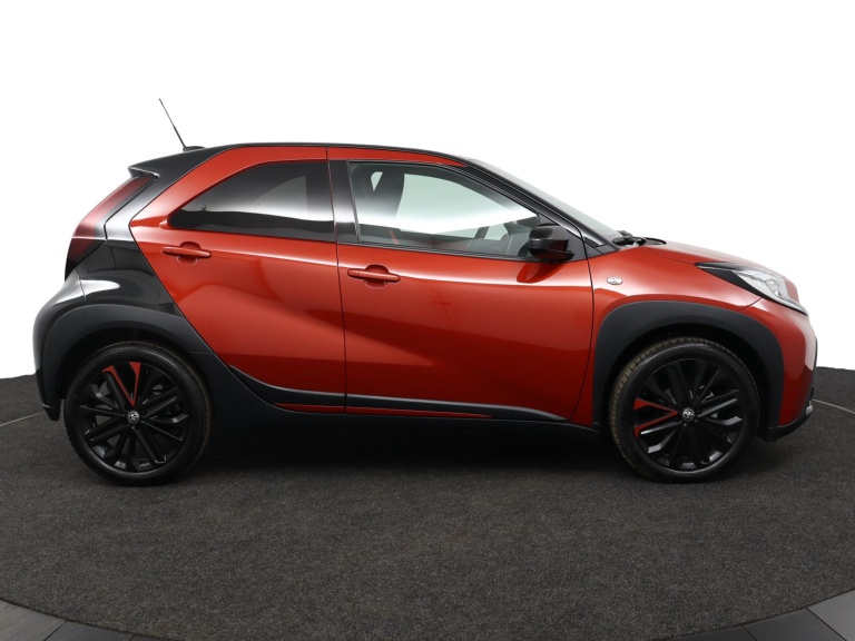 Toyota Aygo X - 1.0 VVT-i S-CVT Pulse 13
