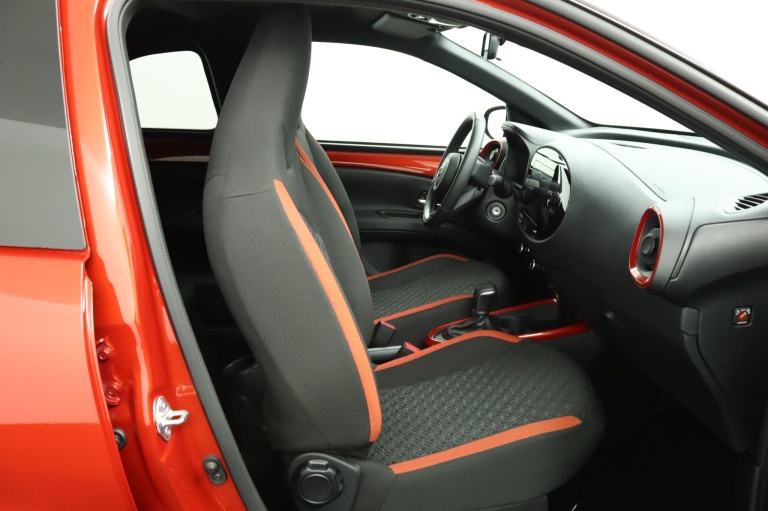 Toyota Aygo X - 1.0 VVT-i S-CVT Pulse 22