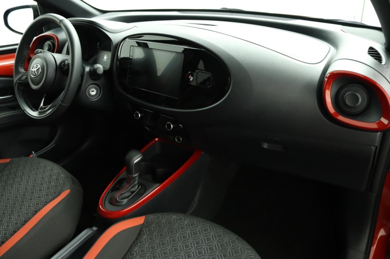 Toyota Aygo X - 1.0 VVT-i S-CVT Pulse 43