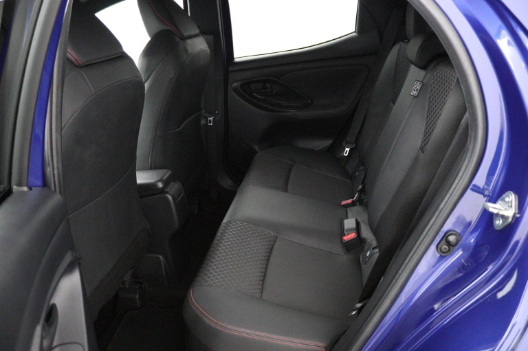 Toyota Yaris - 1.5 Hybrid Executive Sport 18