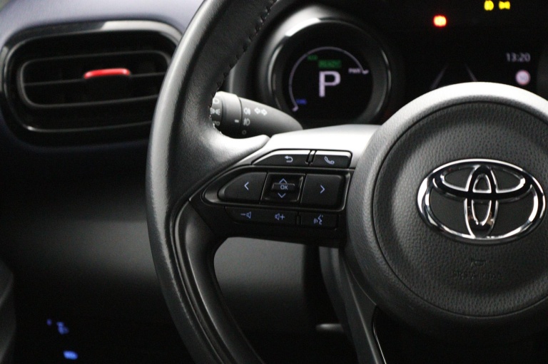 Toyota Yaris - 1.5 Hybrid Executive Sport 19