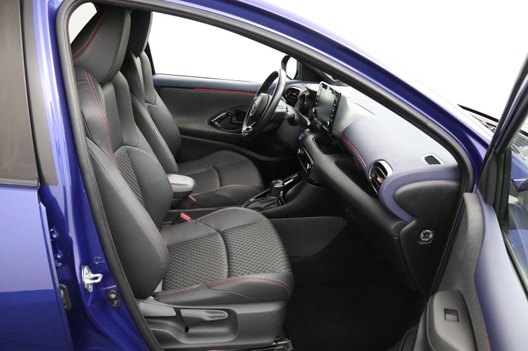 Toyota Yaris - 1.5 Hybrid Executive Sport 22