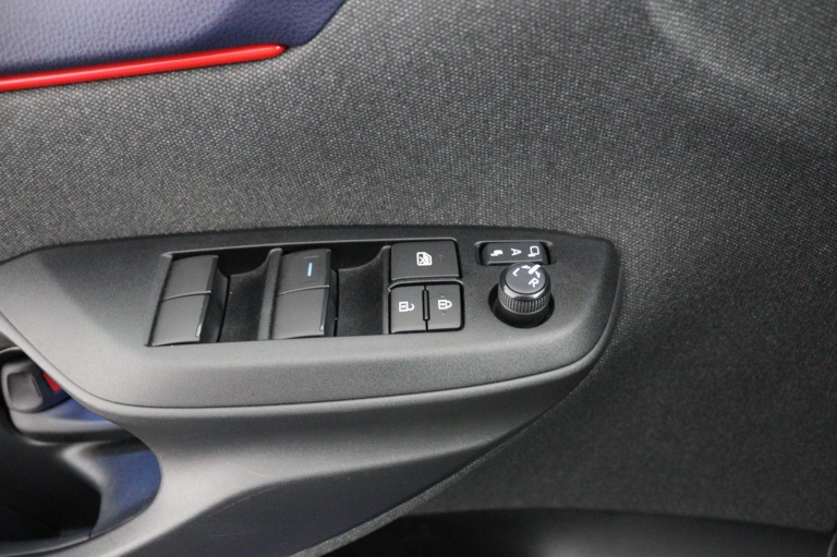 Toyota Yaris - 1.5 Hybrid Executive Sport 28