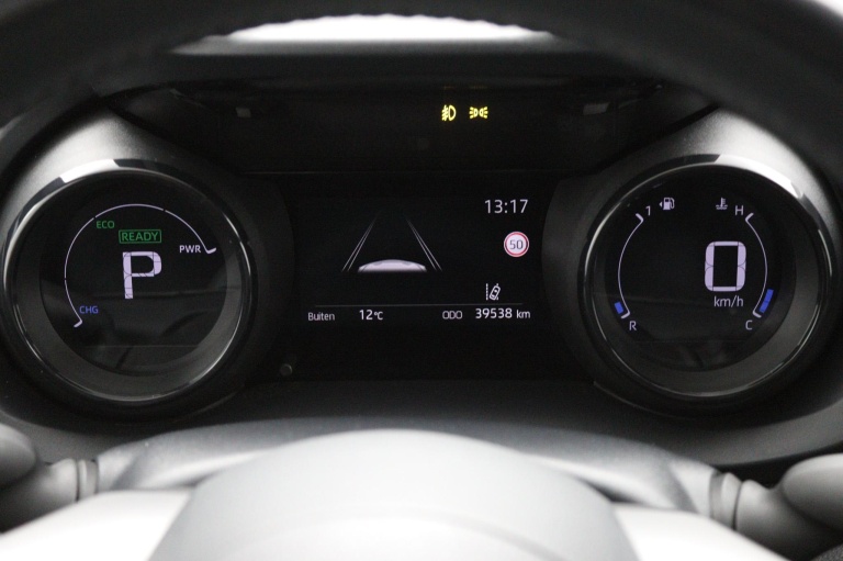 Toyota Yaris - 1.5 Hybrid Executive Sport 6