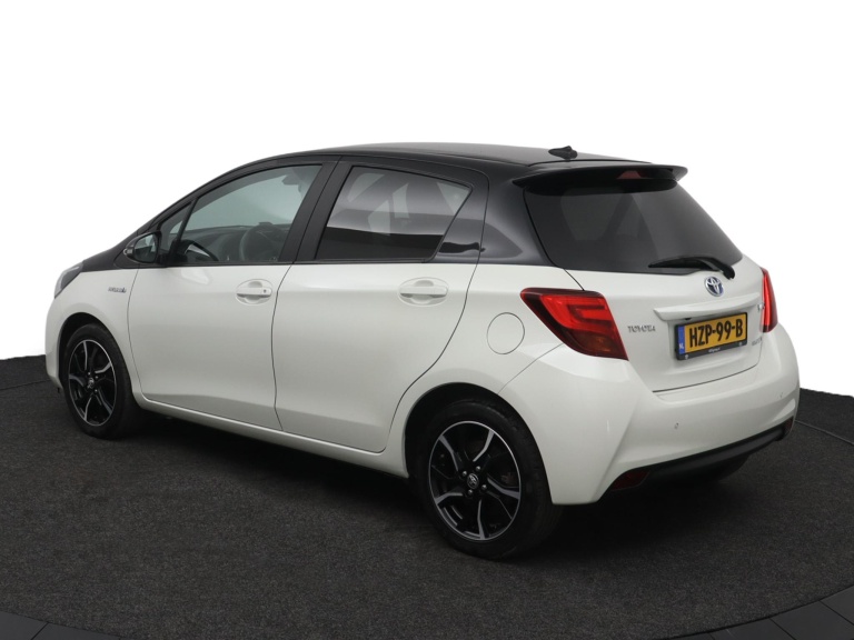Toyota Yaris - 1.5 Hybrid Dynamic 12