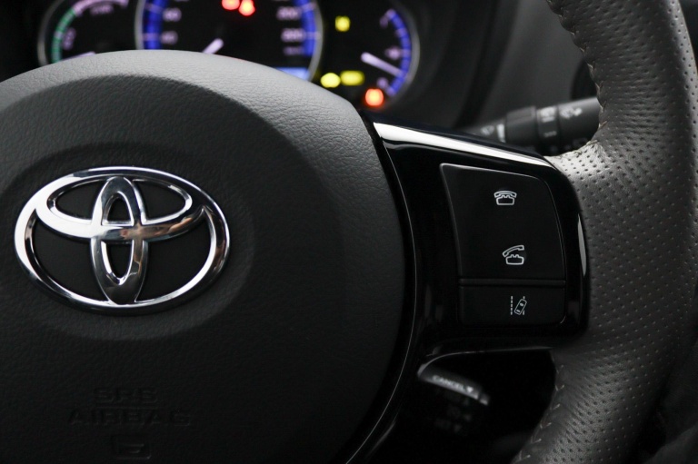 Toyota Yaris - 1.5 Hybrid Dynamic 21
