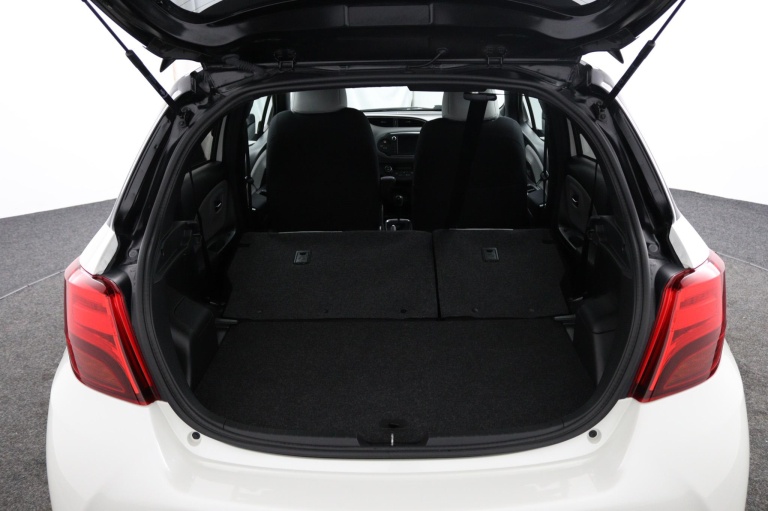Toyota Yaris - 1.5 Hybrid Dynamic 26