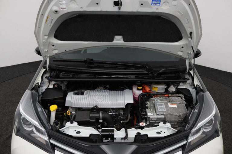 Toyota Yaris - 1.5 Hybrid Dynamic 34