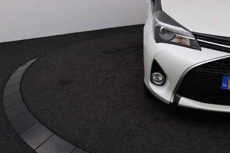 Toyota Yaris - 1.5 Hybrid Dynamic 35