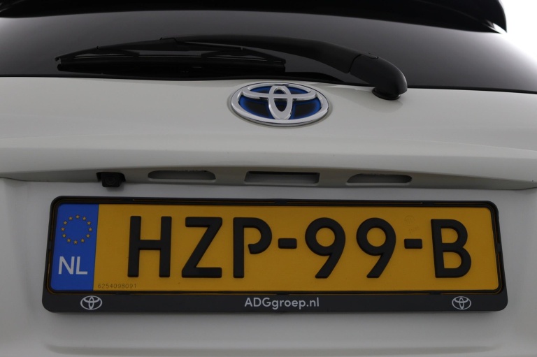 Toyota Yaris - 1.5 Hybrid Dynamic 37