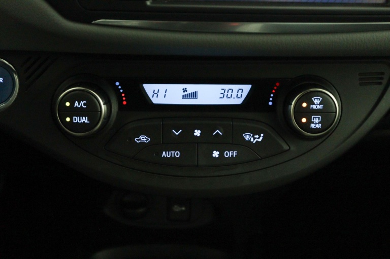 Toyota Yaris - 1.5 Hybrid Dynamic 7