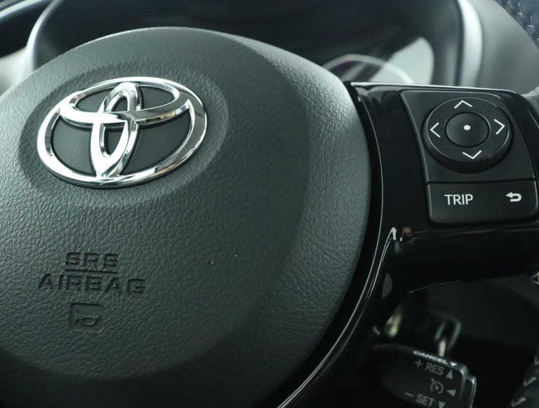 Toyota Yaris - 1.5 Hybrid Dynamic 21