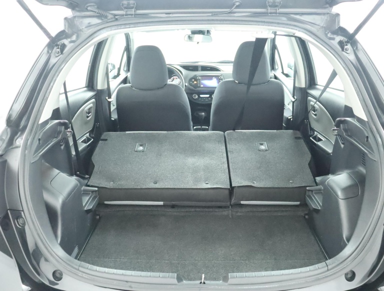 Toyota Yaris - 1.5 Hybrid Dynamic 26