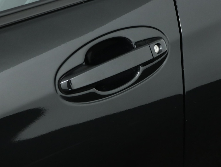 Toyota Yaris - 1.5 Hybrid Dynamic 39