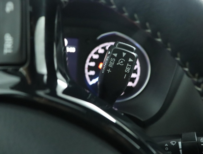 Toyota Yaris - 1.5 Hybrid Dynamic 44