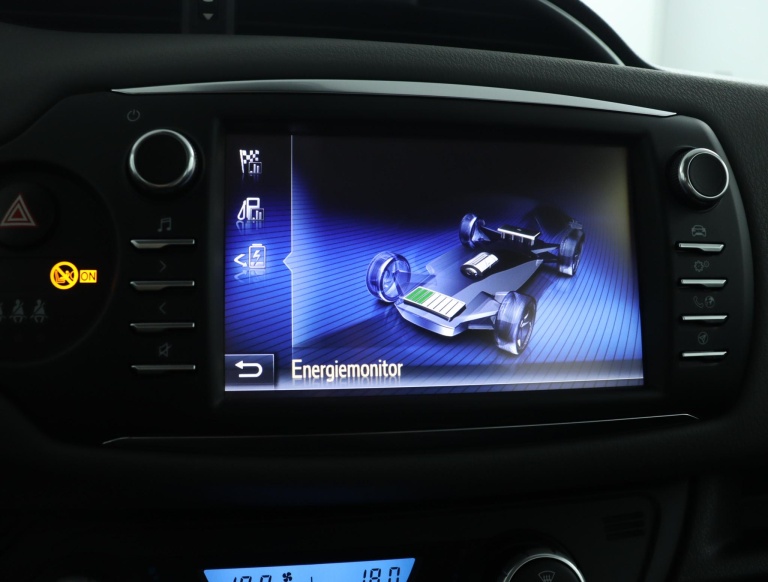 Toyota Yaris - 1.5 Hybrid Dynamic 51