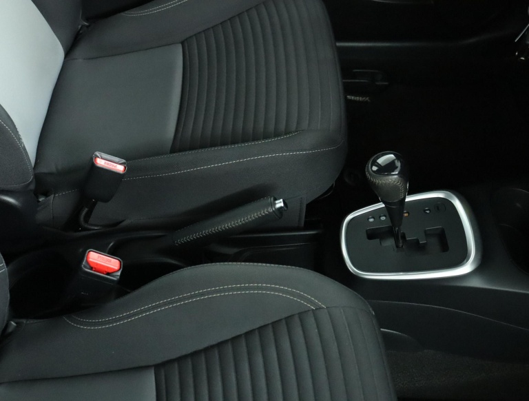 Toyota Yaris - 1.5 Hybrid Dynamic 61