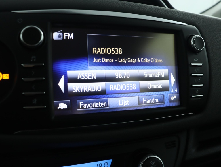 Toyota Yaris - 1.5 Hybrid Dynamic 8