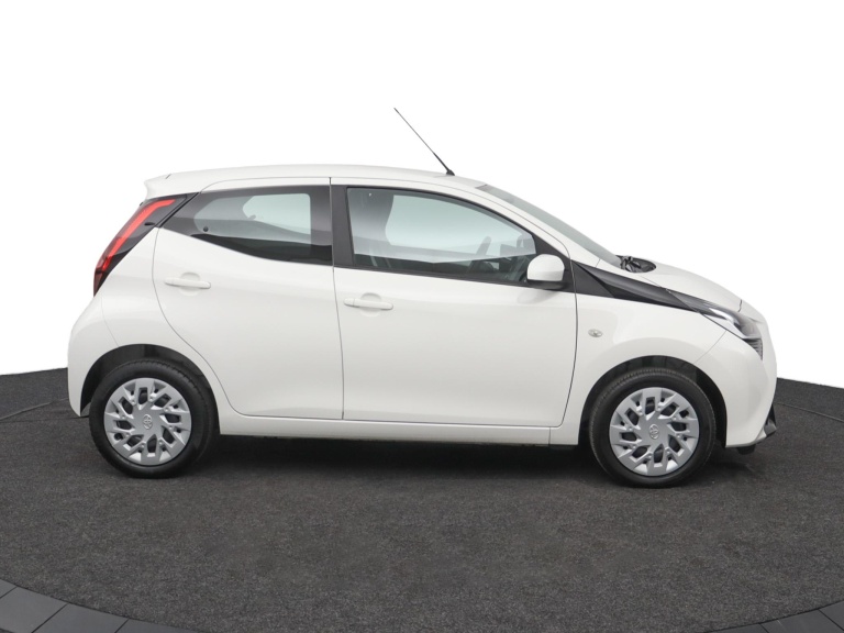 Toyota Aygo - 1.0 VVT-i x-play 13