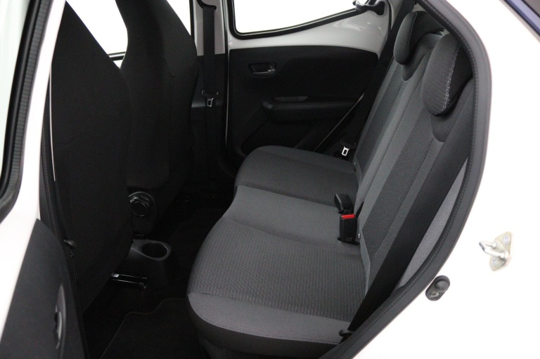 Toyota Aygo - 1.0 VVT-i x-play 18