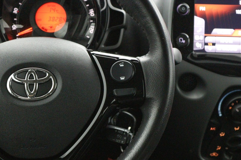 Toyota Aygo - 1.0 VVT-i x-play 21