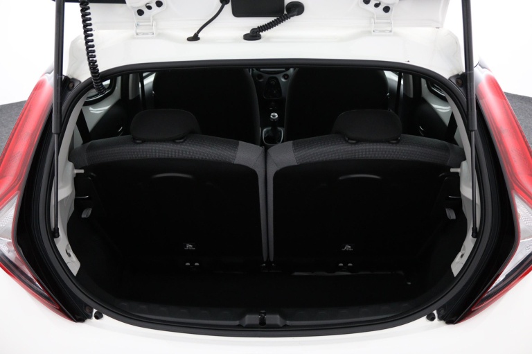 Toyota Aygo - 1.0 VVT-i x-play 23