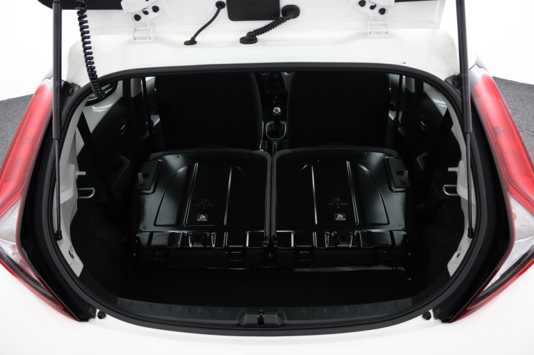 Toyota Aygo - 1.0 VVT-i x-play 25