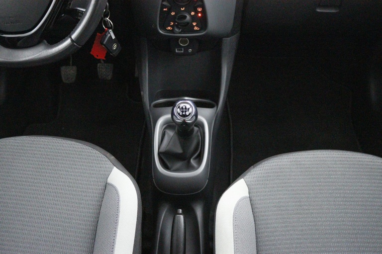 Toyota Aygo - 1.0 VVT-i x-play 26