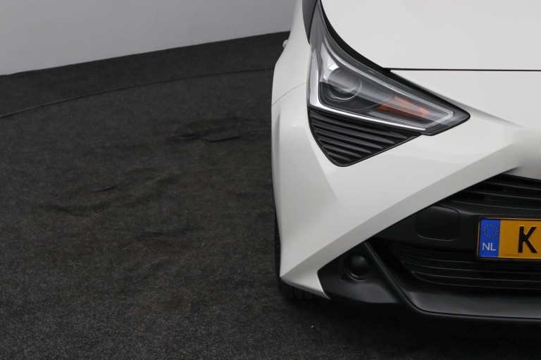 Toyota Aygo - 1.0 VVT-i x-play 34