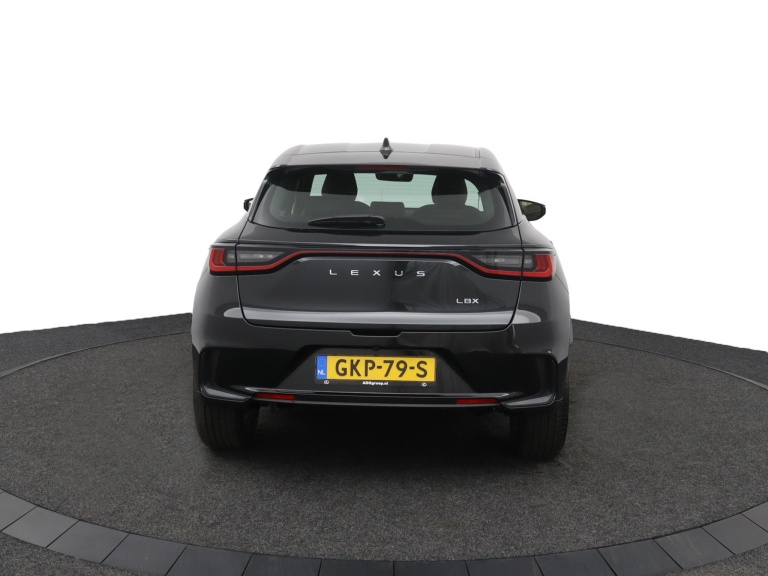 Lexus LBX - 2WD 45