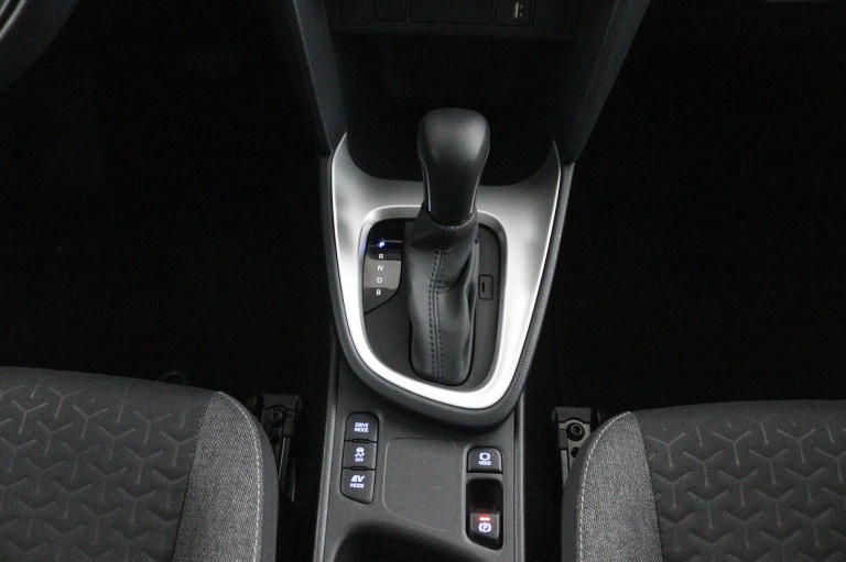 Toyota Yaris Cross - 1.5 Hybrid Dynamic 17