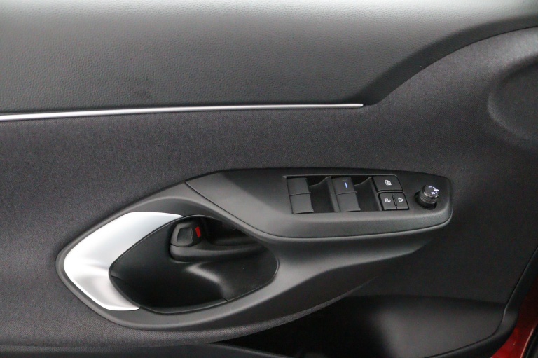 Toyota Yaris Cross - 1.5 Hybrid Dynamic 32