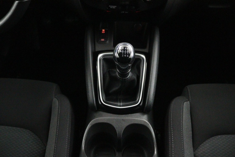 Nissan Qashqai - 1.2 N-Connecta 27