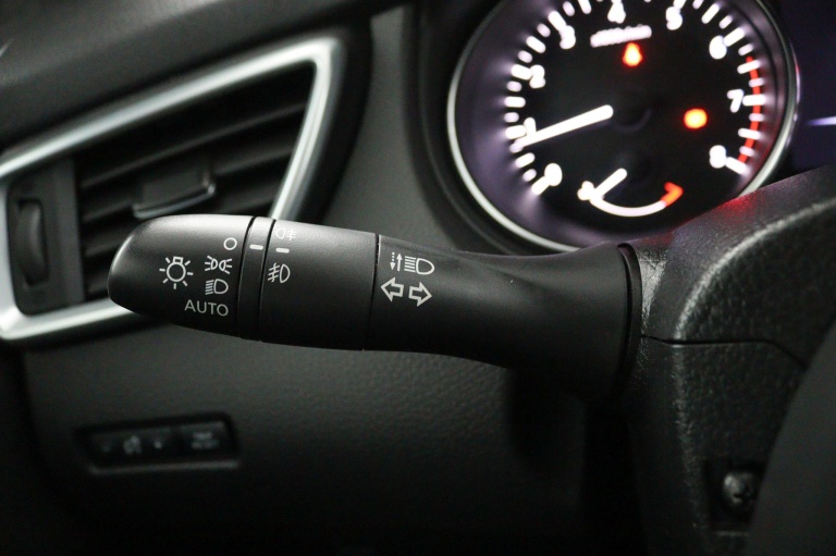 Nissan Qashqai - 1.2 N-Connecta 30