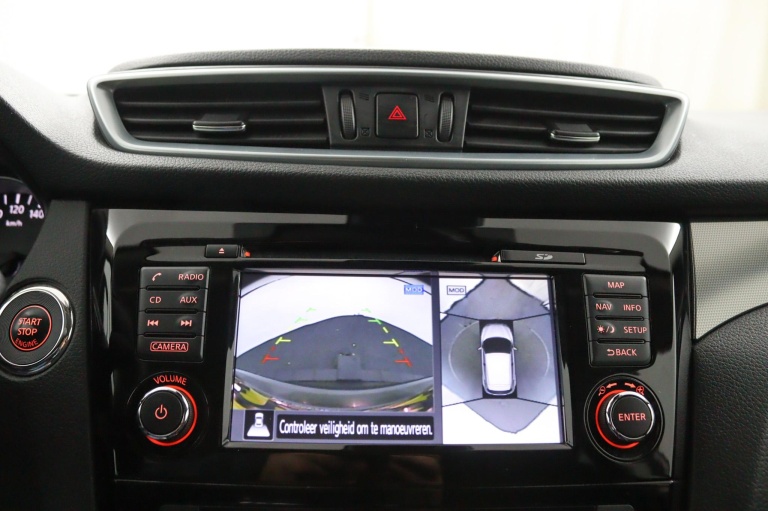 Nissan Qashqai - 1.2 N-Connecta 9