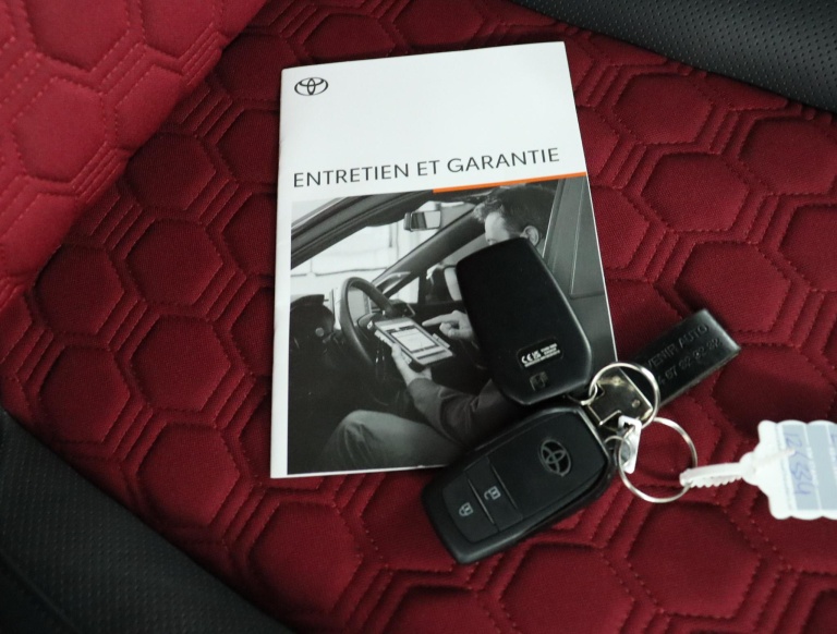 Toyota Aygo X - 1.0 VVT-i S-CVT Undercover 11