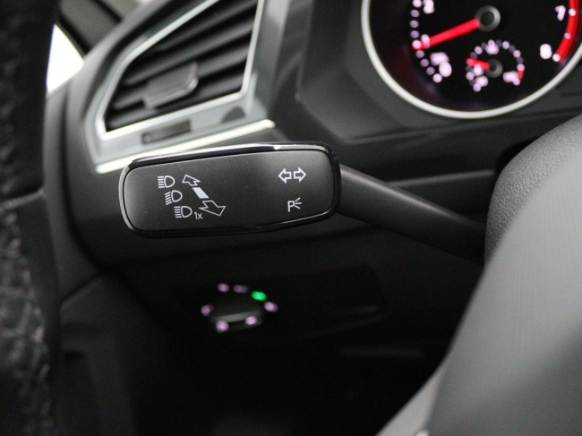 Volkswagen Tiguan - 1.5 TSI Life Business